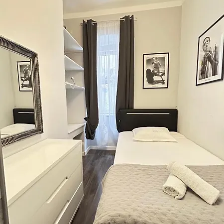 “feel At Home”
